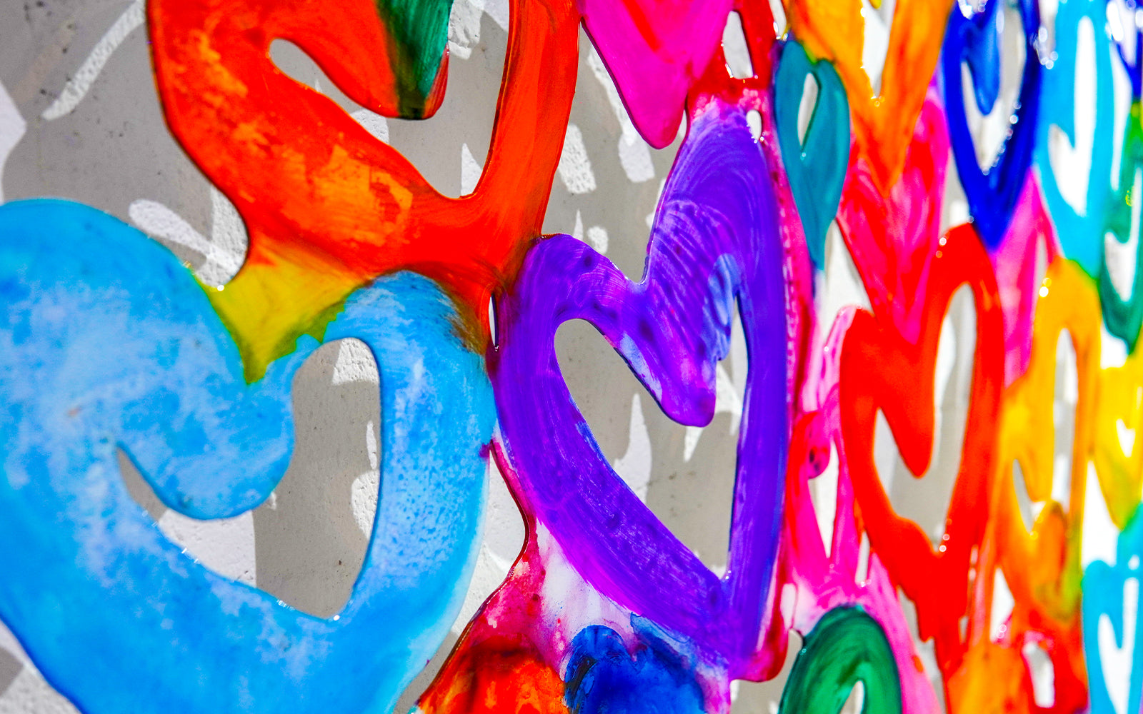 "Harmony in Hearts": A Symphony of Colors in Metal Sculpture